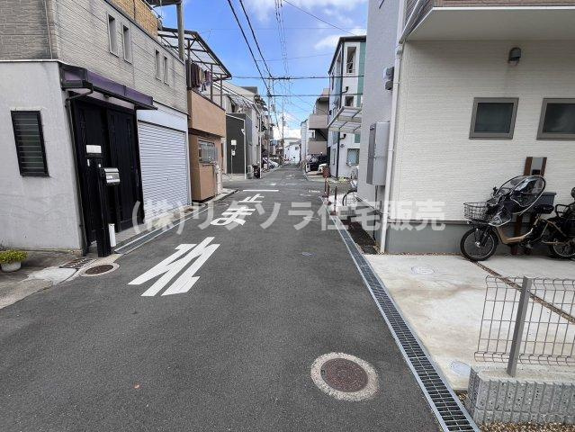 長栄寺町　一戸建ての前面道路含む現地写真|前面道路を含む現地写真　幅員3.8ｍ
■物件内覧・資金計画相談・住宅ローン相談、リフォーム相談、お問合せ受付中■
※当日・翌日のご内覧、ご相談はお電話でのお問合せがスムーズです！
