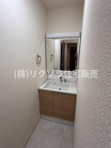 長栄寺町　一戸建ての独立洗面台|独立洗面台　シャンプードレッサー
■物件内覧・資金計画相談・住宅ローン相談、リフォーム相談、お問合せ受付中■
※当日・翌日のご内覧、ご相談はお電話でのお問合せがスムーズです！