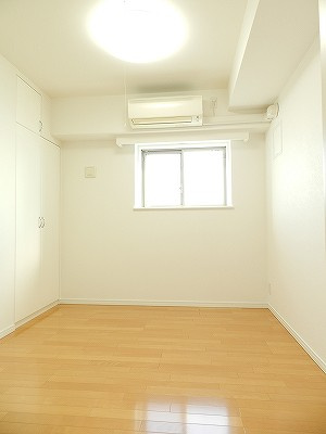 【寝室】 | ニューシティアパートメンツ戸越 | ※同物件別部屋