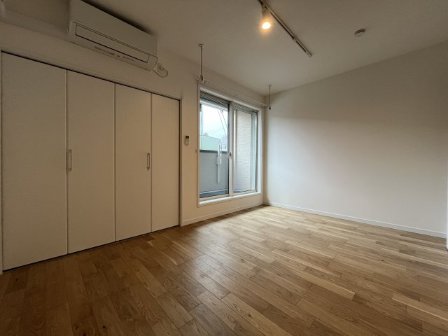 ベイホーム市川の洋室