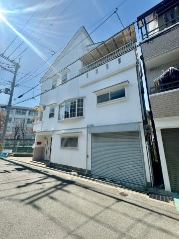 寝屋川市点野5丁目　中古戸建の前面道路含む現地写真