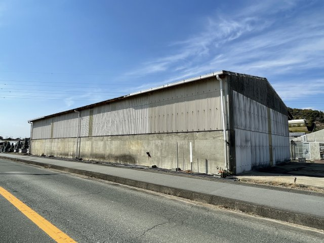 深萩町堆肥舎の外観