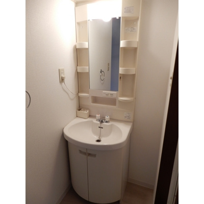 【洗面所】 | グレイスコート | ゆったりとスペースのある洗面所