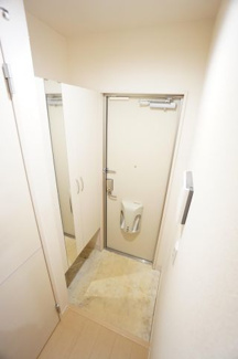 【玄関】 | サウスヒルズⅠ | ※同物件・反転タイプの写真です。