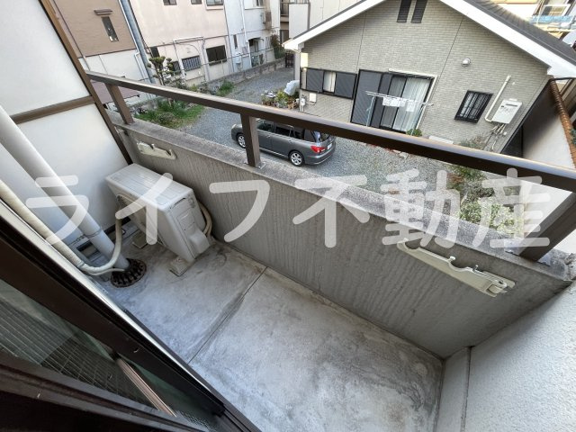 エスタイル小阪のバルコニー|バルコニーからの眺めを楽しみながら食事をしませんか