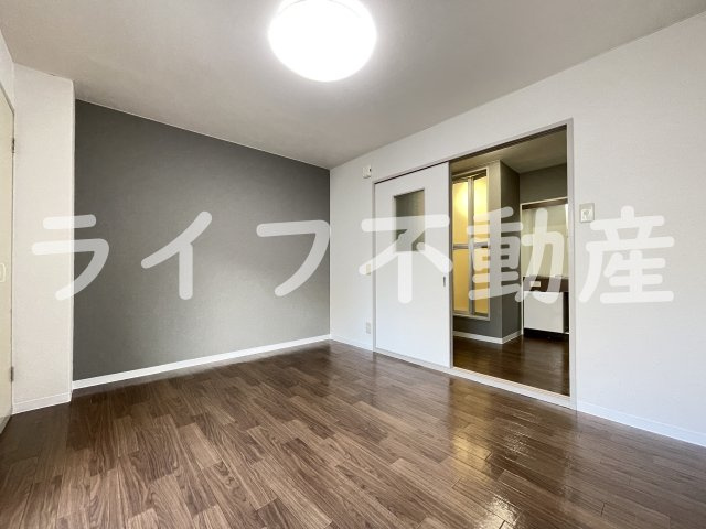 エスタイル小阪の居間・リビング|こちらの居間で趣味の時間をお楽しみください