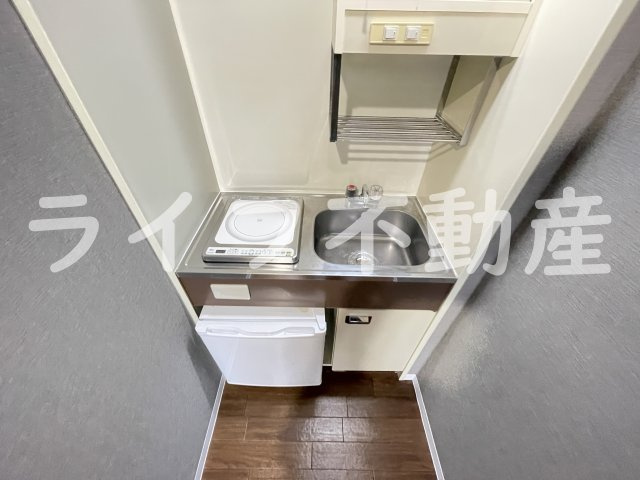 エスタイル小阪のキッチン|コンパクトなキッチンで掃除もラクラク