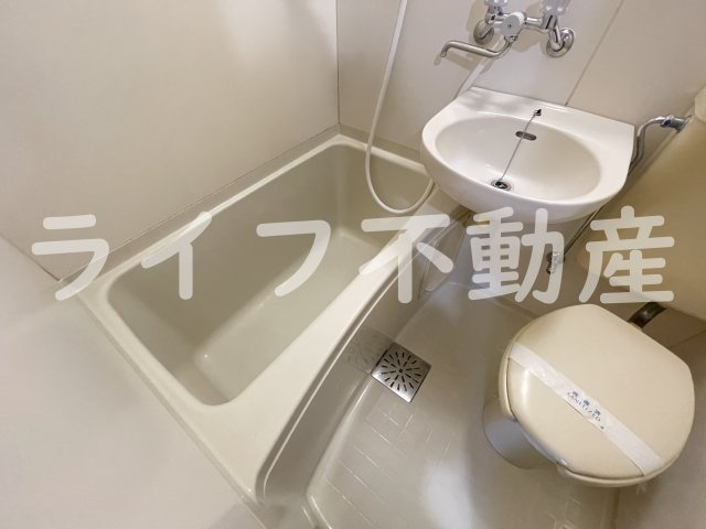 エスタイル小阪の浴室|きれいなお風呂です