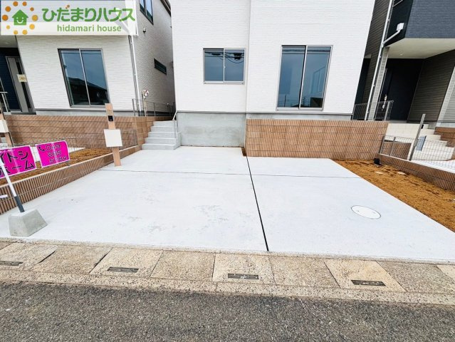 桶川市坂田東　第3　新築一戸建て　ハートフルタウン　Gの駐車場|カースペース並列2台駐車可能