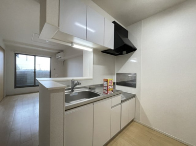 【キッチン】 | サンモリッツ | ※同物件写真