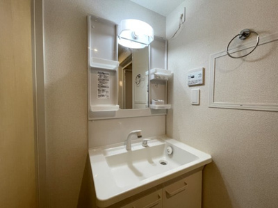 【洗面所】 | サンモリッツ | ※同物件写真