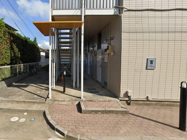 レオパレスＴＡＫＵＭＩのエントランス