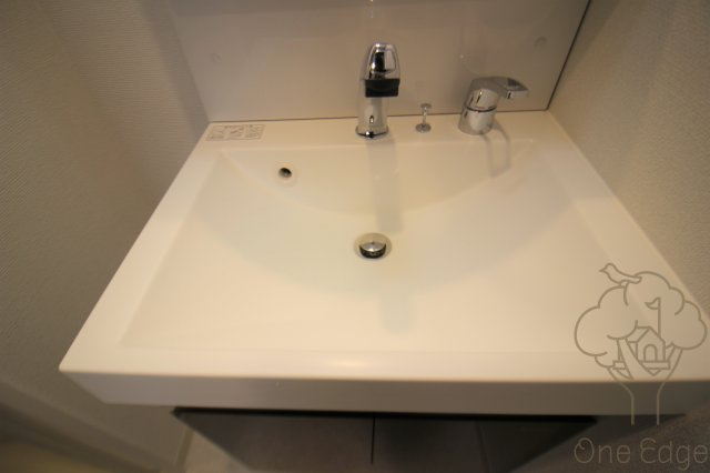 エステムコート新大阪XⅢニスタの独立洗面台