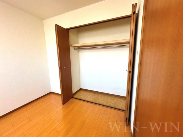 ブロードタウン神野 Ⅱ Bの収納