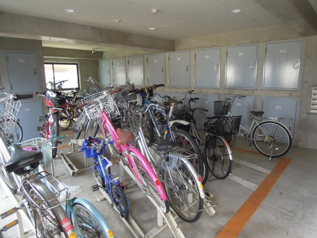 アパガーデンコート城東(投資)の駐輪場