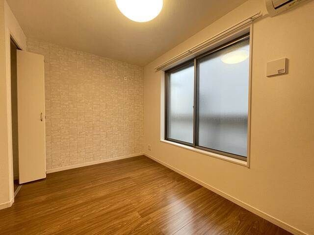 バーミープレイス国立の居間・リビング