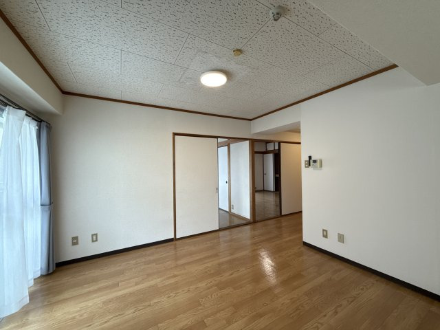 あづみマンションの居間・リビング