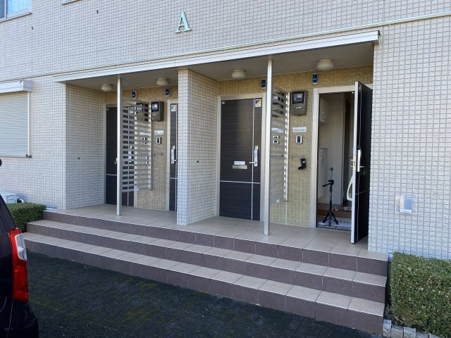 Axia（アクシア）Cのエントランス