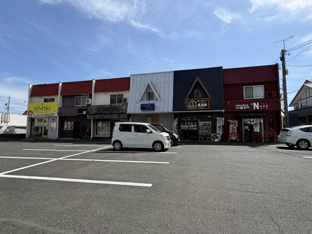 高丘西貸店舗の外観
