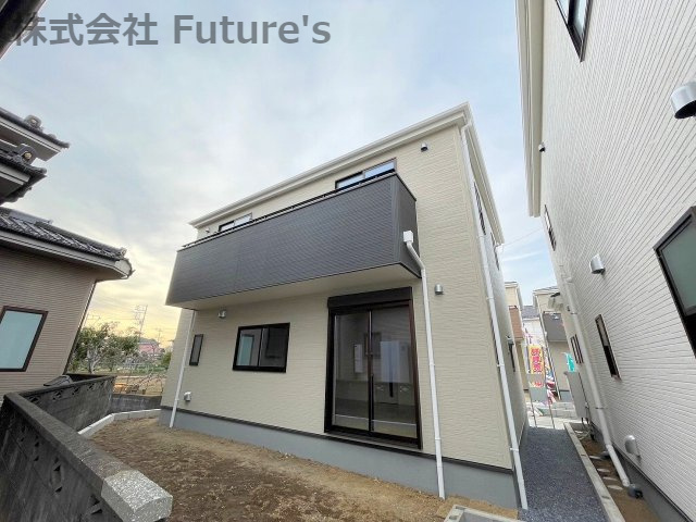 三郷市上口1丁目　新築戸建　全5棟　4号棟の外観|南側から見た外観写真です