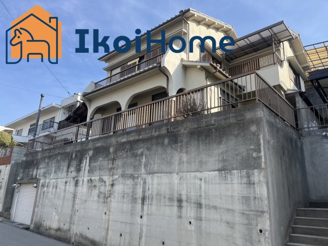 明石市東朝霧丘　古家付　土地の外観|●資料・カタログのご請求無料●現地見学可能●古家付の土地になります。土地面積は約53坪になります。前面道路も6mと広くお車の運転の心配もありません。