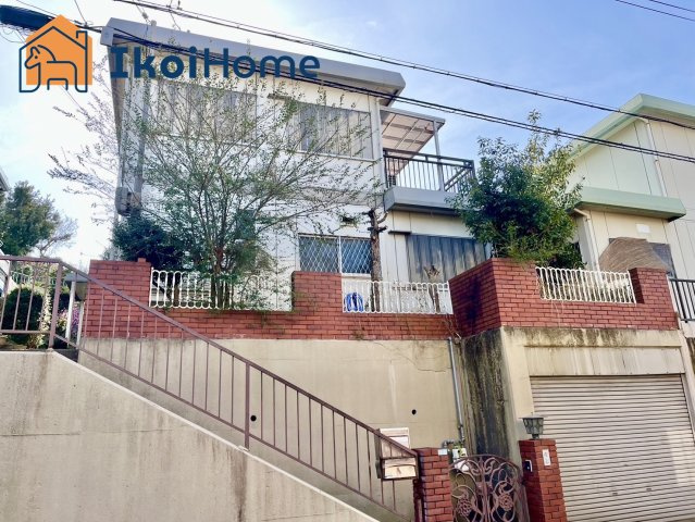 明石市北朝霧丘　土地の周辺|日当たりも良く、前面道路は６m以上と広々しています。土地の面積も約50坪と広いです。