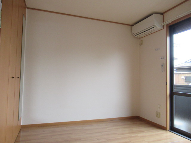 ハイネス野添南の居間・リビング