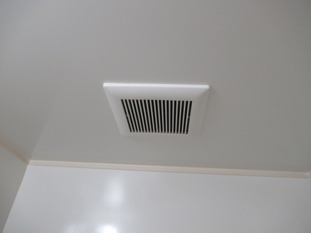 ハイネス野添南の浴室