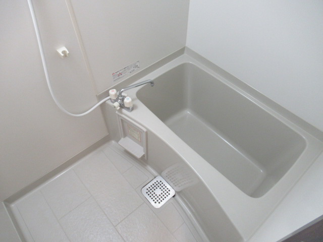 ハイネス野添南の浴室