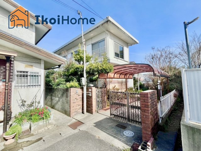 明石市東朝霧丘　土地の周辺|●資料・カタログのご請求無料●現地見学可能●土地面積は約63坪とゆったりしており、古家付の物件です。現状渡しになるので、解体せずにリフォーム物件としてのご検討もおすすめです。