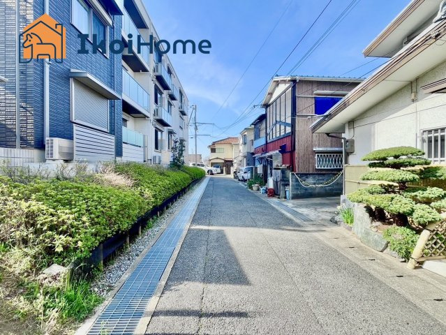 明石市東朝霧丘　土地の前面道路含む現地写真|～ご見学に関して～　平日や夜間でもご案内は可能です。お仕事の形態が多様化しておりますので、決まったお時間では中々身動きが取れないお客様も臨機応変に対応させて頂きます。