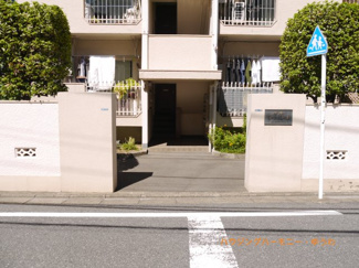 【エントランス】 | マンションエントランス部分となります。