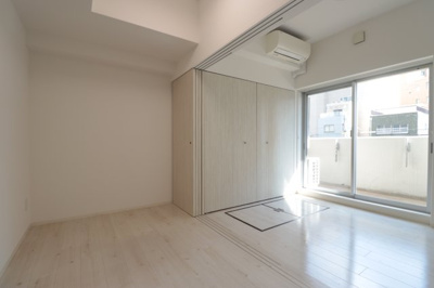 【寝室】 | W.O.B.京橋