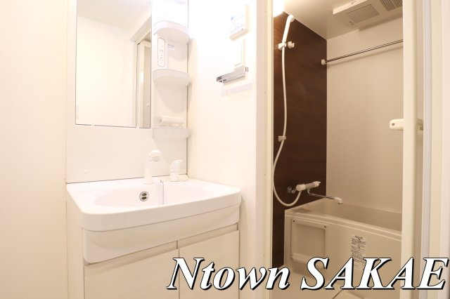 【洗面所】 | S-RESIDENCE平安通 | 脱衣スペースもあります
