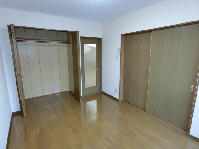 メゾングレースの洋室