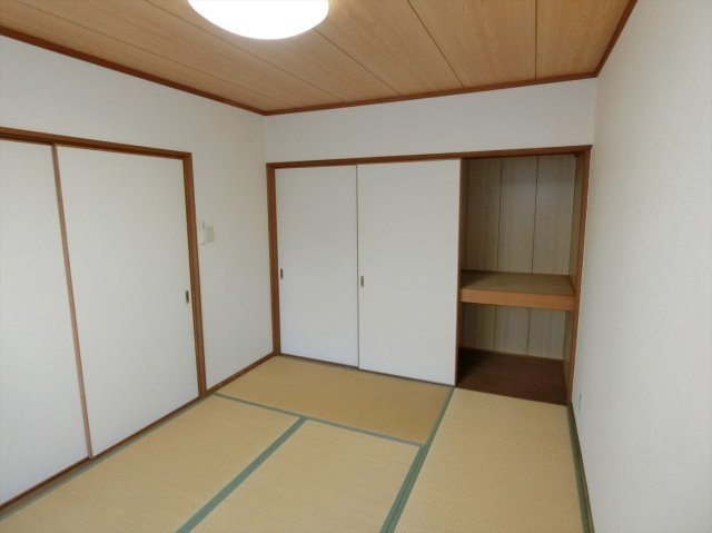 メゾングレースの和室