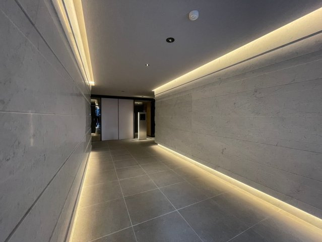 S-RESIDENCE大阪上本町のロビー