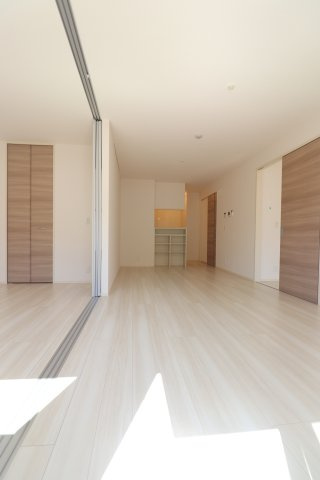 メゾン アイリスの居間・リビング