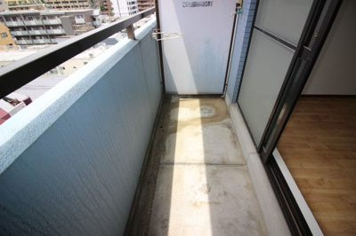 【バルコニー】 | ルエメゾンロワール西公園Ⅲ‐1号館 | 別号室の写真になります。現況優先。
