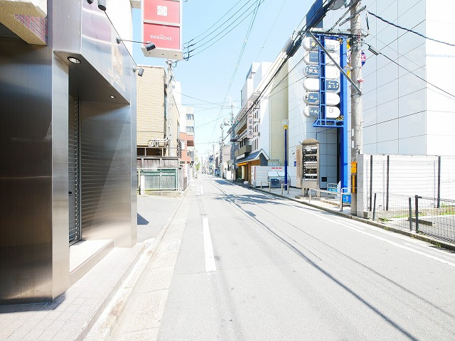 文屋ビルの駐車場