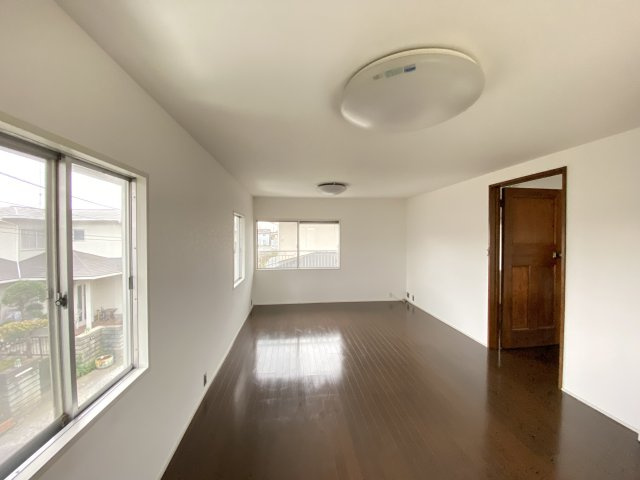 AU貸家住宅の洋室