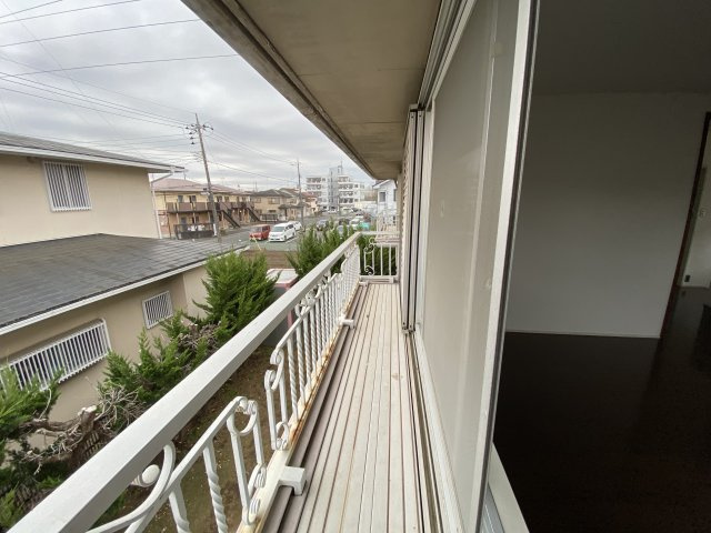 AU貸家住宅のバルコニー