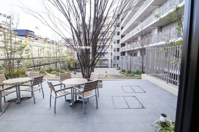 【その他共用部分】 | シエリアシティ千里山ゲートテラス（Ａ棟） | 外にもテラススペースが有ります♪