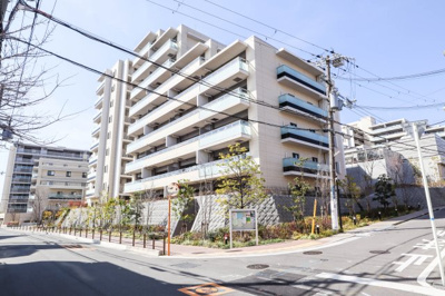 【外観】 | シエリアシティ千里山ゲートテラス（Ａ棟） | メインエントランスの他に歩行者出入口と自転車出入口が有ります♪