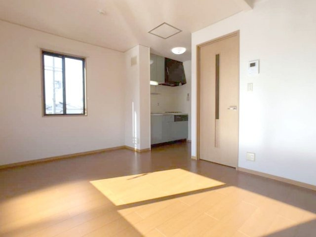 ルネマメゾンの居間・リビング|こちらのリビングで趣味の時間をお楽しみください