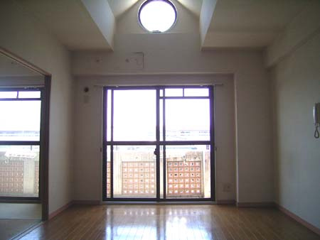 伽藍館の内装|使いやすい居間です