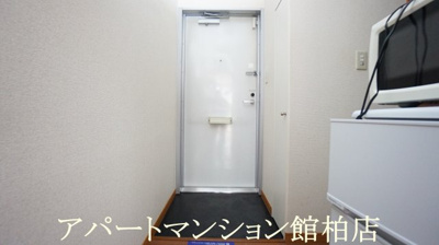 【玄関】 | レオパレス小柴