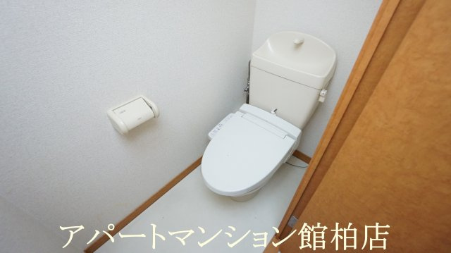 レオパレス小柴のトイレ