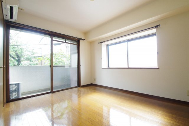 熊本市中央区坪井３丁目の賃貸マンションの居間・リビング