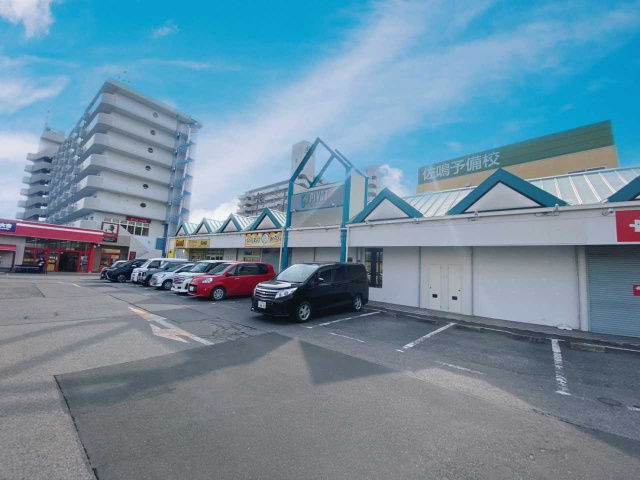 ピボット池下EASTの駐車場